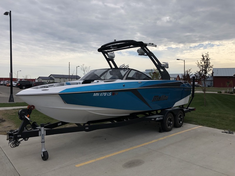 Fargo Client Upgrades 2018 Malibu Wakesetter with SunTek Window Tint