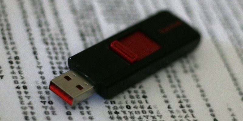 Don’t Put All Your Songs in One Folder on Your USB Drive